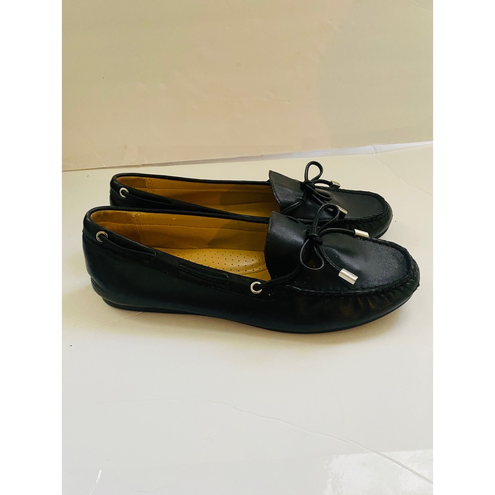 Michael Kors Black Leather Moccasin Loafers Bow Flats Silver Hardware sz 9.5 - Picture 2 of 9